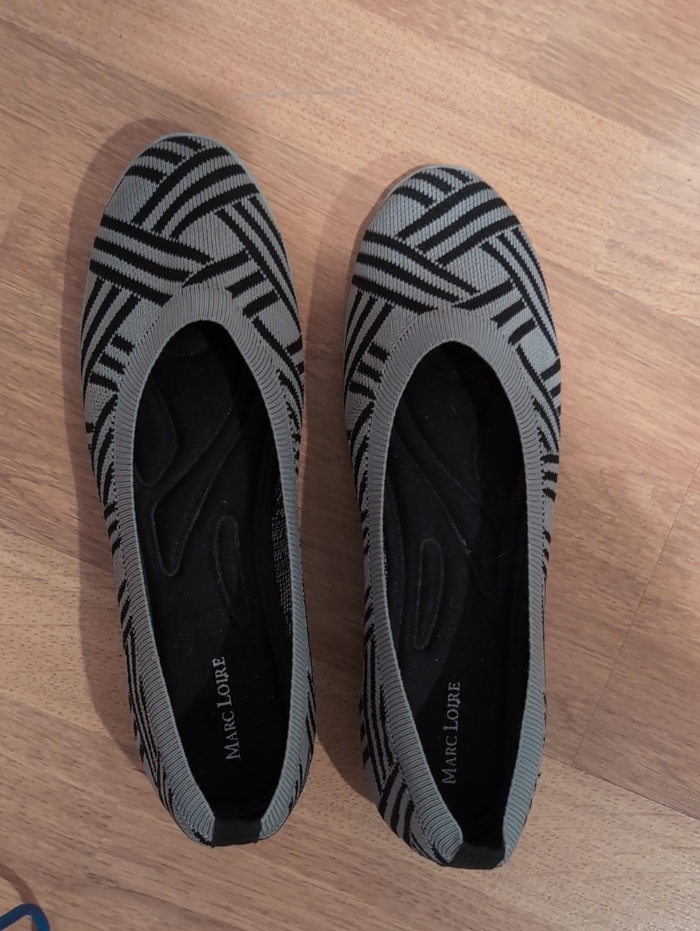 Marc Loire Gray & Black Knit Ballet Flats
